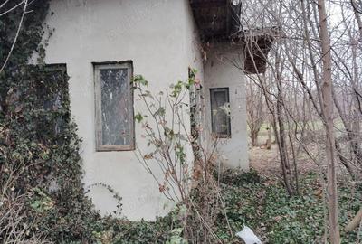 Casă cu 3 camere cu Teren 1000 Mp în Ulmu - 1