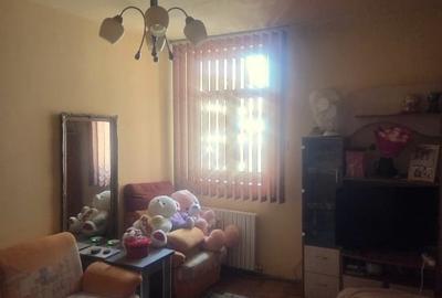 Garsonieră decomandată, mobilată în Sărari - 1