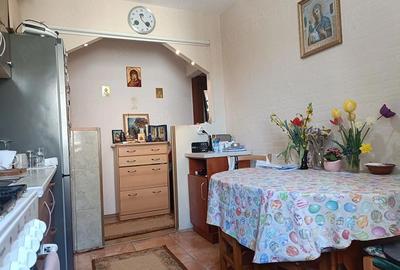 Apartament cu 3 camere decomandat în Unirii - 1