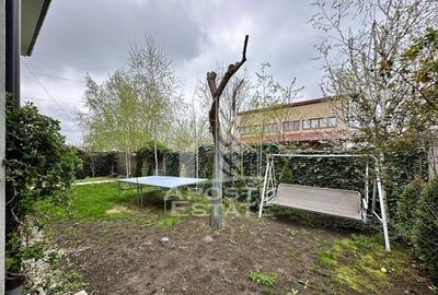 Casă cu 4 camere cu Teren 240 Mp în Dumbrăvița