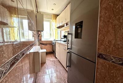 Apartament mare cu 4 camere, etaj 2 - zona Circumvalatiunii - 5