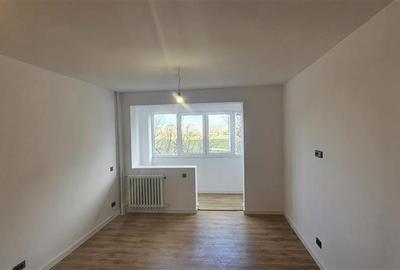 Apartament cu 2 camere decomandat în Titan - 3