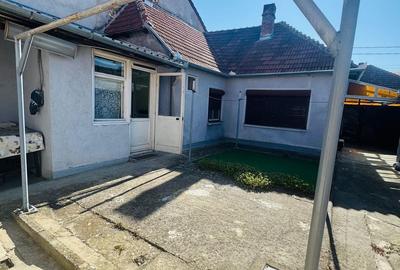 Casă cu 4 camere cu Teren 178 Mp în Cantemir