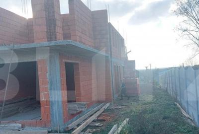 Casă cu 4 camere cu Teren 1000 Mp în Central - 3