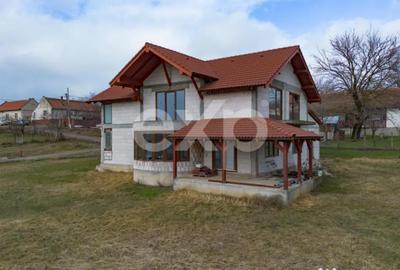 Casă cu 5 camere cu Teren 1553 Mp în Silagiu - 9