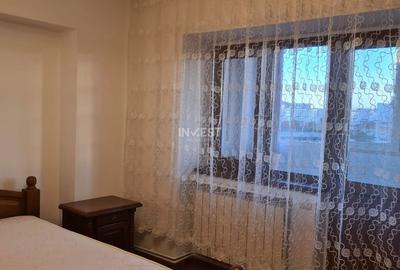 Apartament cu 3 camere decomandat în Podu Roș
