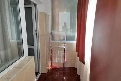 Apartament cu 2 camere decomandat, mobilat în Traian - 3