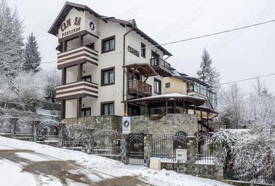 Casă cu 7 camere cu Teren 393 Mp în Zamora - 2