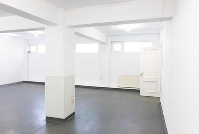 Spațiu comercial, de 310 mp, în Central - 3