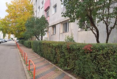 Apartament cu 3 camere,decomandat,parter inalt,zona Lama - 9