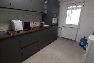 Apartament cu 3 camere semidecomandat, mobilat în Calea Călărașilor - 9