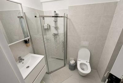 Apartament cu 3 camere semidecomandat în Central
