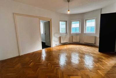 REV2004169 Vila 8 camere l teren 372mp l Luxuria - 2