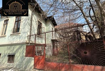 Casă cu 5 camere cu Teren 264 Mp în Grivița