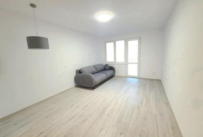 Apartament cu 3 camere decomandat în Cornișa - 2