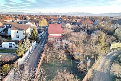 Teren intravilan cu Autorizatie de Construire - 25