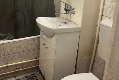 Garsonieră semidecomandată în 9 Mai - 2