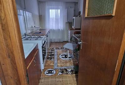 Apartament cu 3 camere decomandat în Tomis III - 1