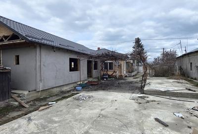 Casă cu 4 camere cu Teren 1000 Mp în Central