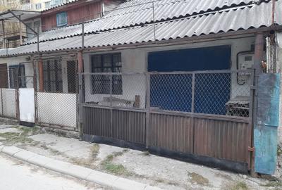 Casă cu 3 camere în Central