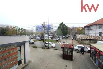 Apartament cu 3 camere semidecomandat în Calea București - 2