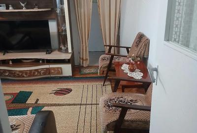 Apartament cu 3 camere semidecomandat în Central - 1