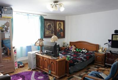 Casă cu 4 camere cu Teren 935 Mp în Budești - 8