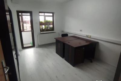 Spațiu comercial, de 200 mp, în 1 Mai - 4