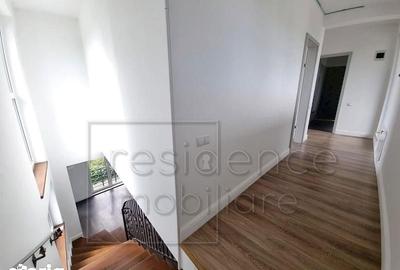 Apartament cu 3 camere în Gruia - 15