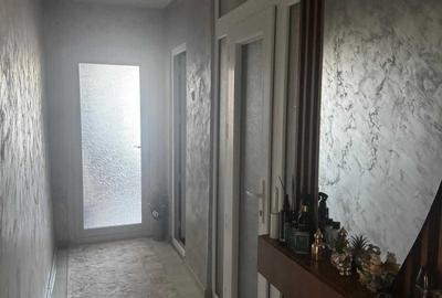 Apartament cu 4 camere decomandat în Central - 4