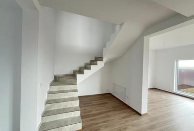 Duplex cu 4 camere cu Canalizare în Sânpetru - 8