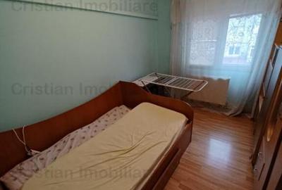 Apartament 3 camere, zona Buzaului etaj 2,stradal - 3