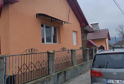 Casă cu 4 camere cu Teren 11700 Mp în Băbeni - 2
