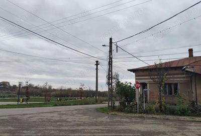 Casă cu 6 camere cu Teren 1613 Mp în Central - 8