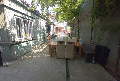 Casă cu 4 camere în Central - 2