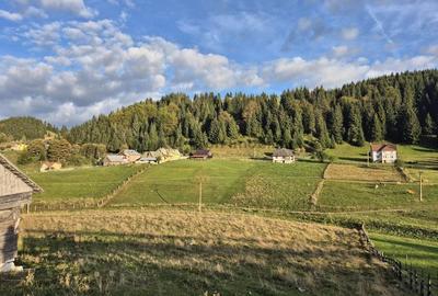 Teren intravilan de vânzare Fundata - 1