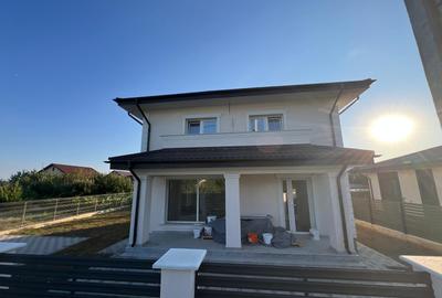 Vila de lux in Miroslava, aproape de Lidl și Family Market, de la dezvoltator - 2