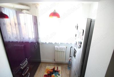 Apartament cu 2 camere decomandat în Micro 20 - 11