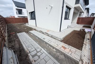 Duplex cu 3 camere cu Canalizare în Sud - 4