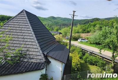 Casa Traditionala din lemn, in Bucovina! Zona Turistica - Cacica! - 14
