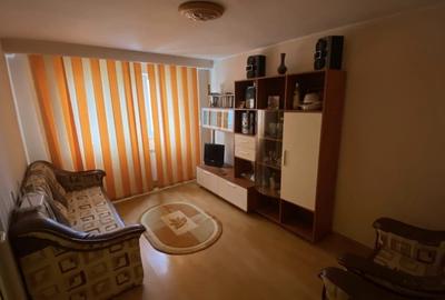 Apartament cu 2 camere decomandat în