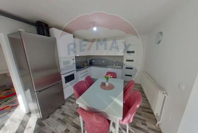 Casă / Vilă în zona Est - 3