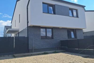 EXCLUSIVITATE! Casa tip duplex, constructie noua,  finisaje premium! - 1