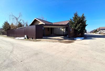 Casă individuală cu 4 camere cu Canalizare în Tunari - 1