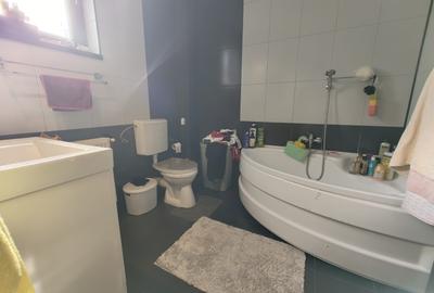 Casă tip duplex – mobilată și utilată – 4 camere-200 mp teren - 14