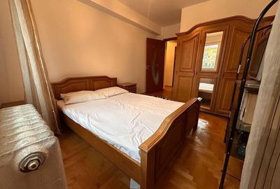 Apartament cu 3 camere decomandat în Pietroasa - 6