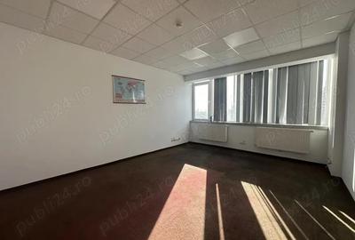 Spațiu comercial, de 400 mp, în Titan - 2