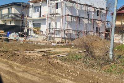 Casă cu 4 camere în Pantelimon