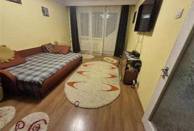 Apartament cu 2 camere decomandat, mobilat în Alexandru cel Bun