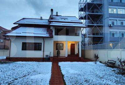 Casă cu 6 camere cu Teren 1178 Mp în Micro 6 - 2